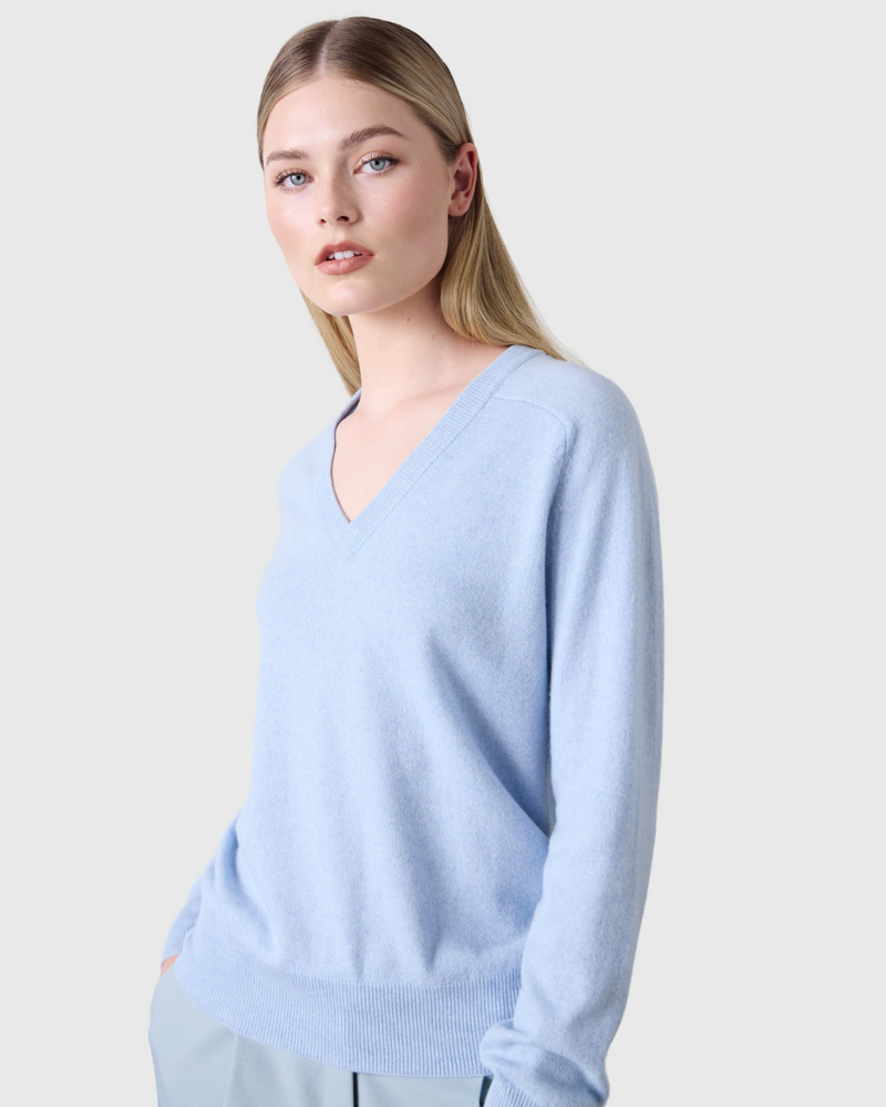 Amy Cashmere V-Neck Sky