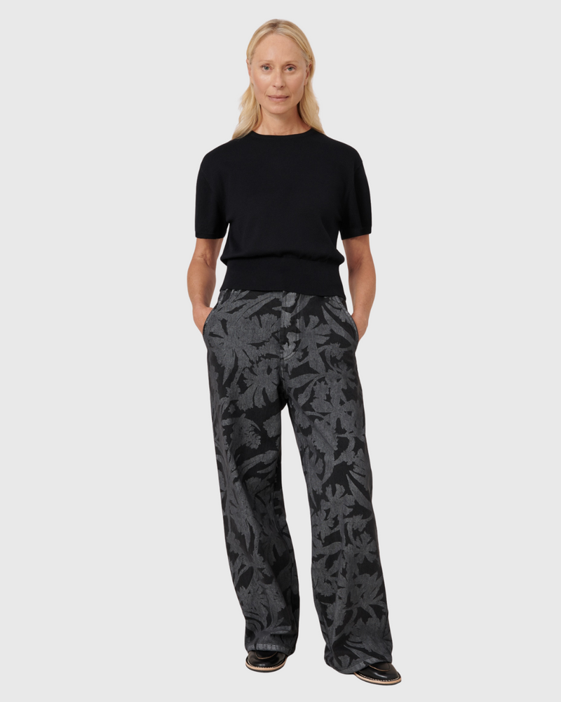 Silhouette Top Black