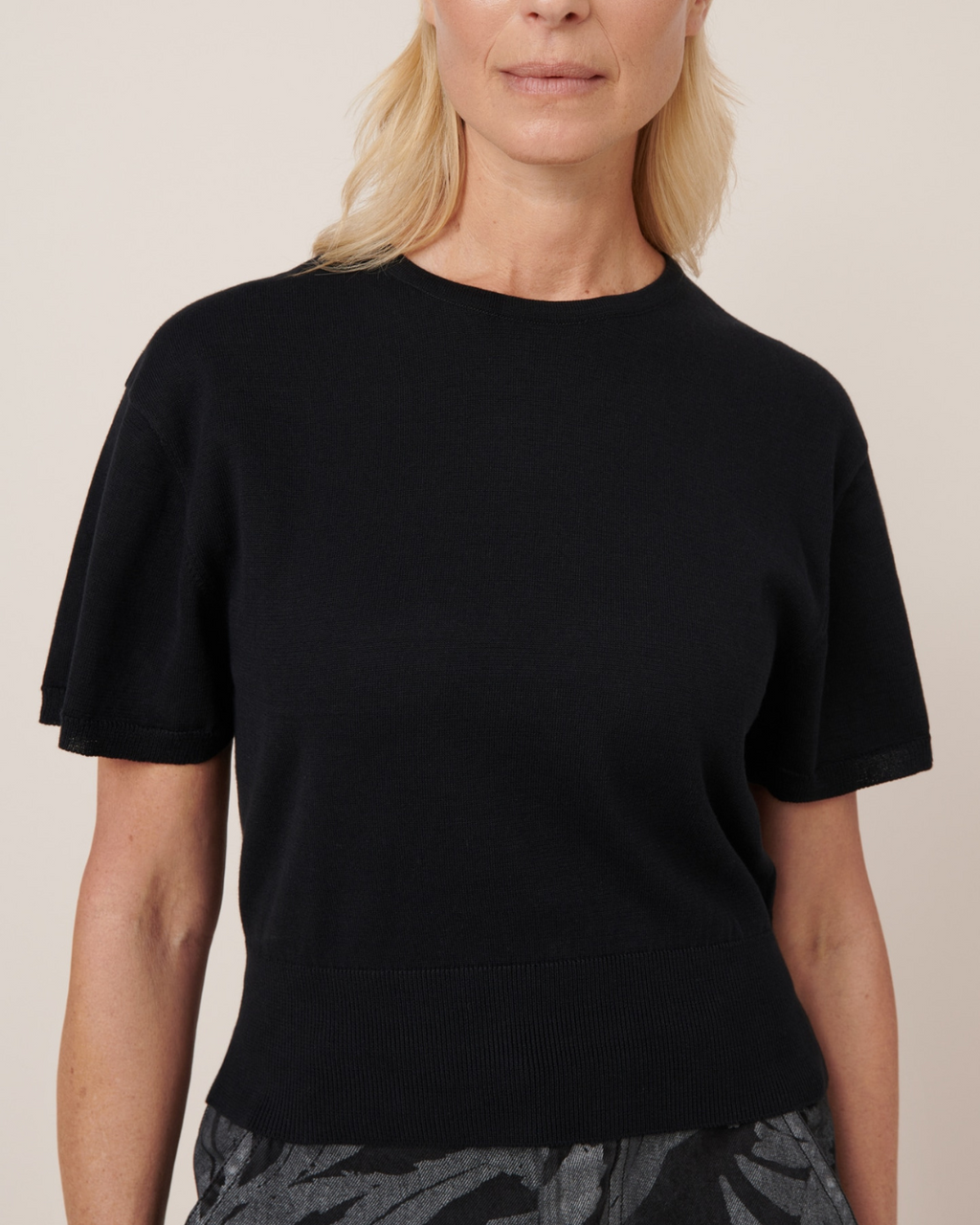Silhouette Top Black