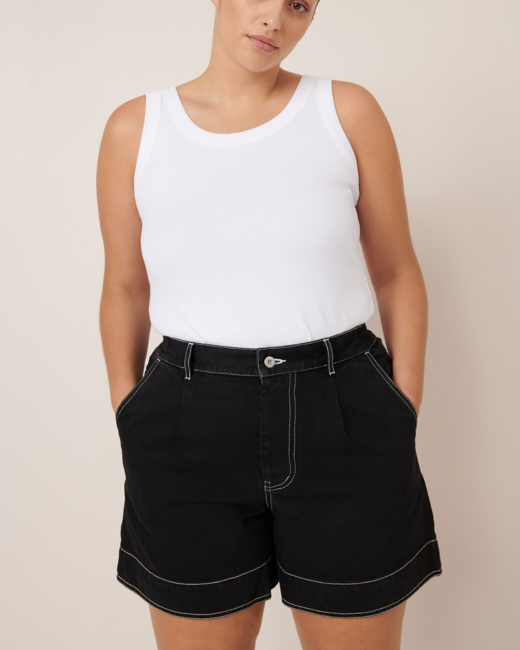 Outline Shorts Black Denim