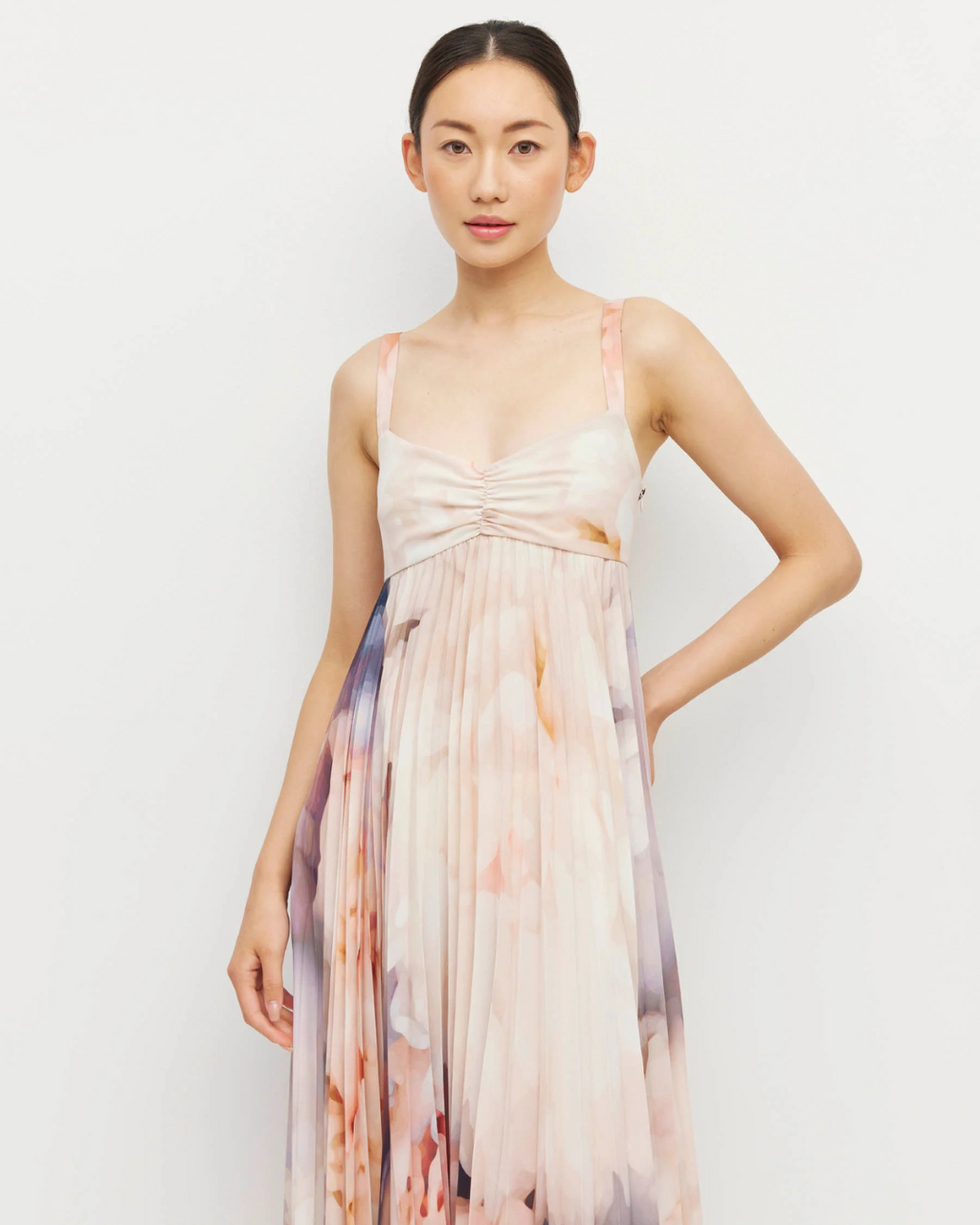 Isabella Pleat Dress (Bloom Crepe) Bouquet