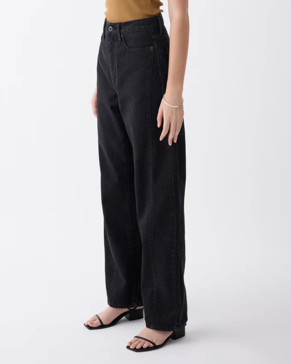 Utah Mid Slouchy Jean Black