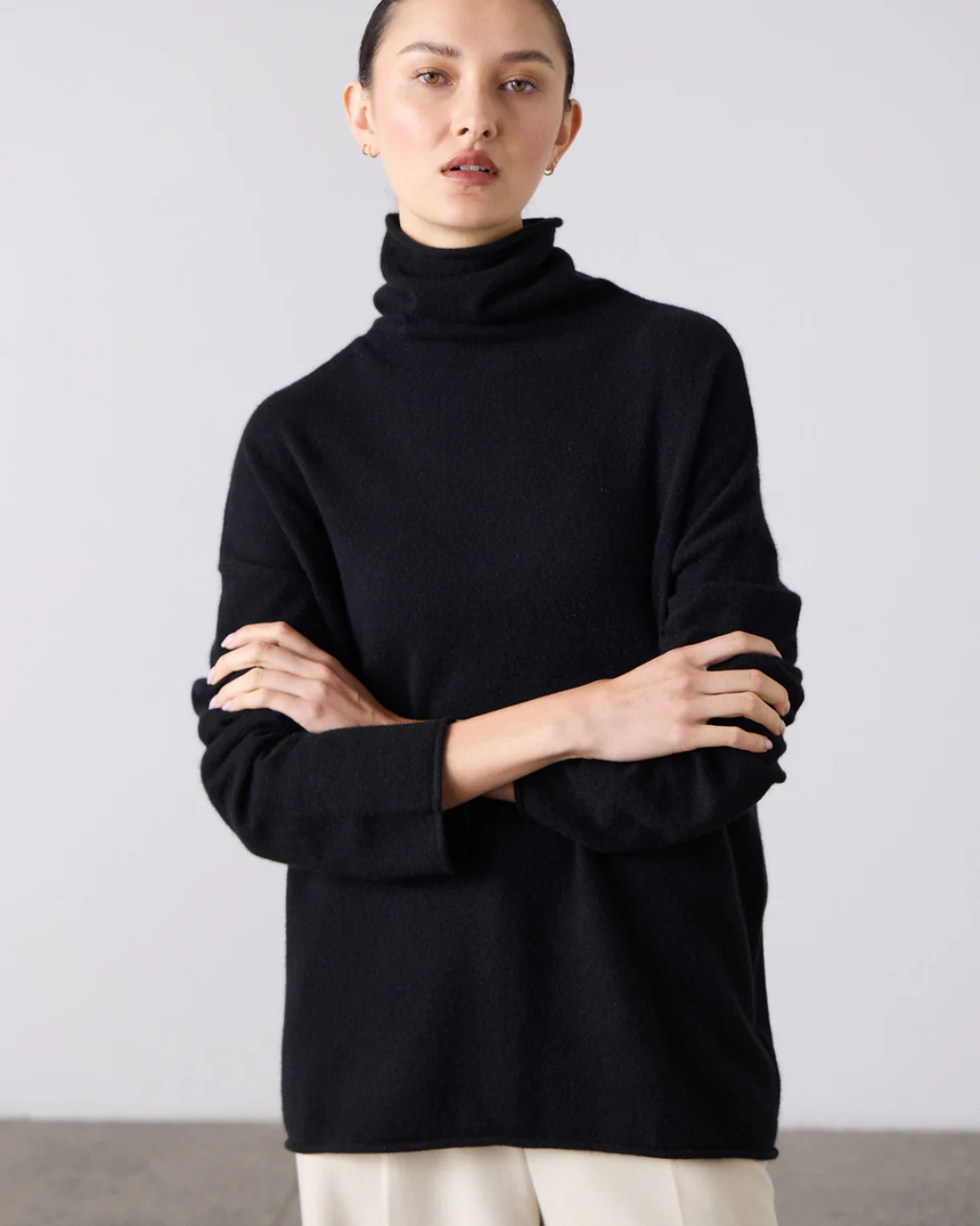Mara Funnel Neck Black