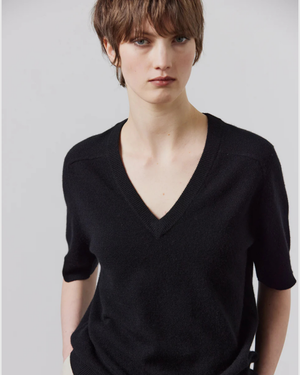 Jasper Cashmere V-Neck Black