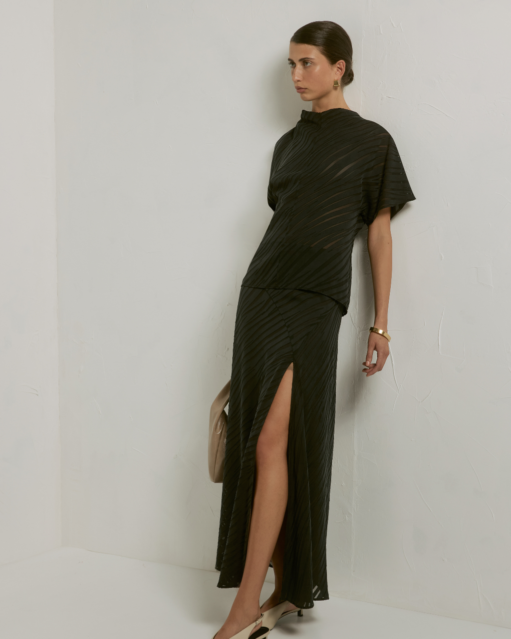 Totem Top Black