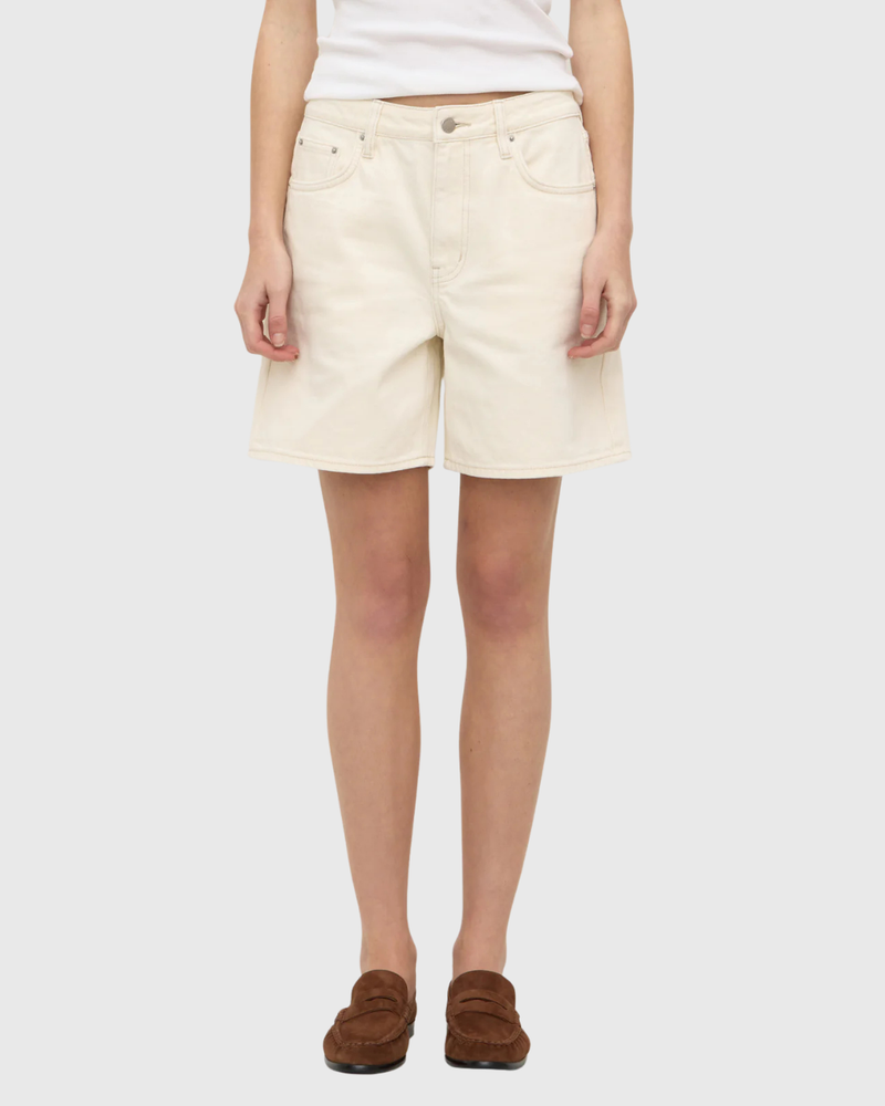 Mid Rise Vintage Denim Short Ecru