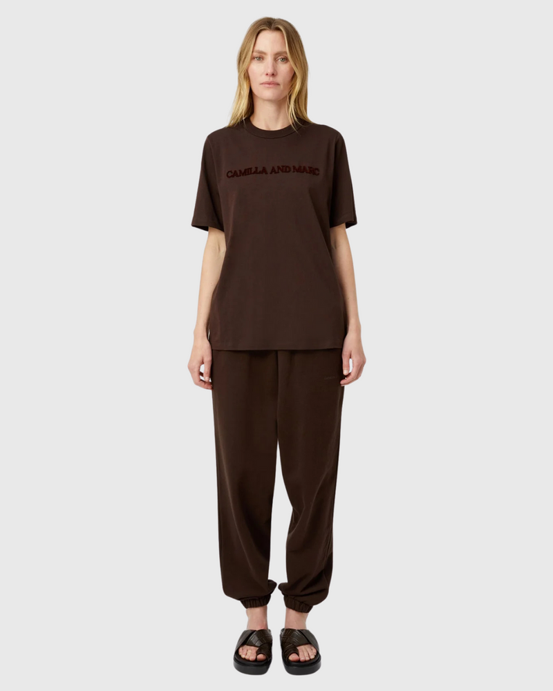 Tia Flocking Logo Tee Bitter Chocolate