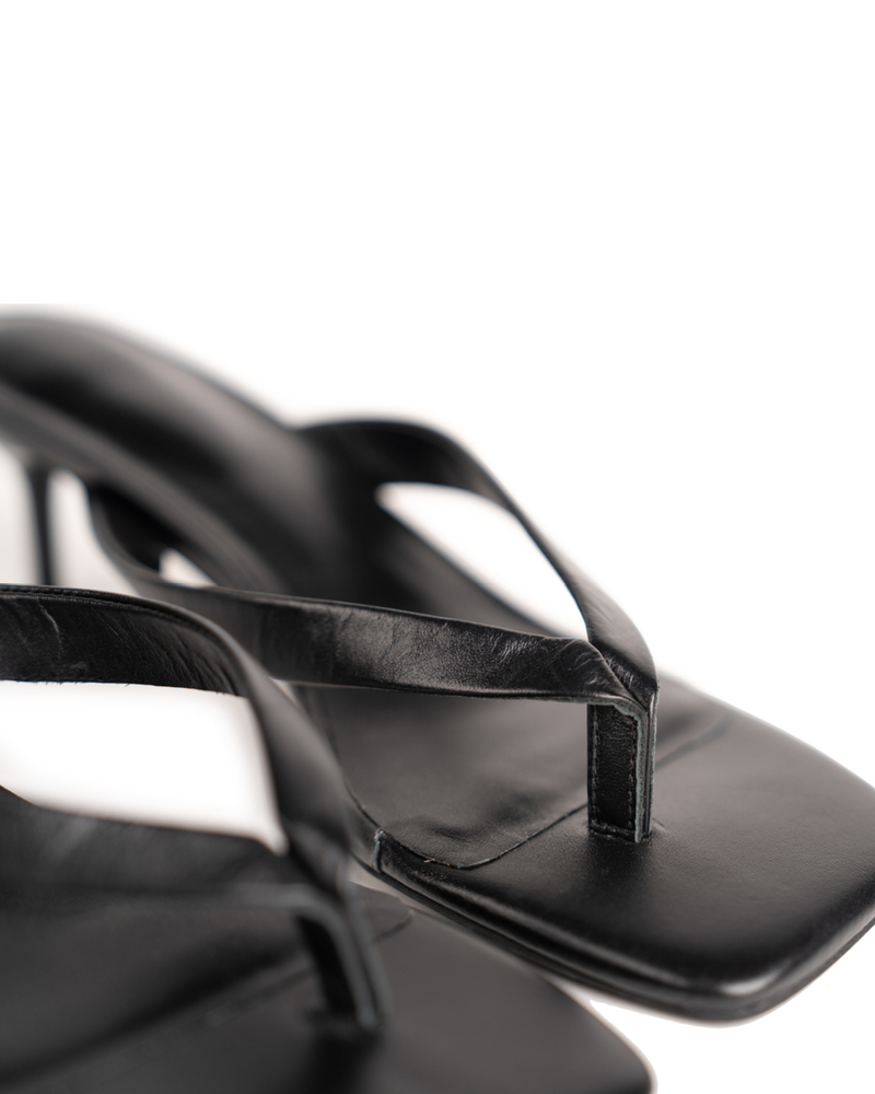 Thong Heel Black
