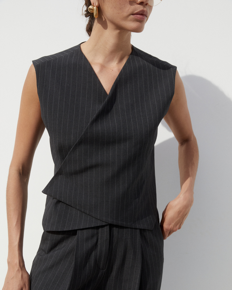 Marina Vest Charcoal