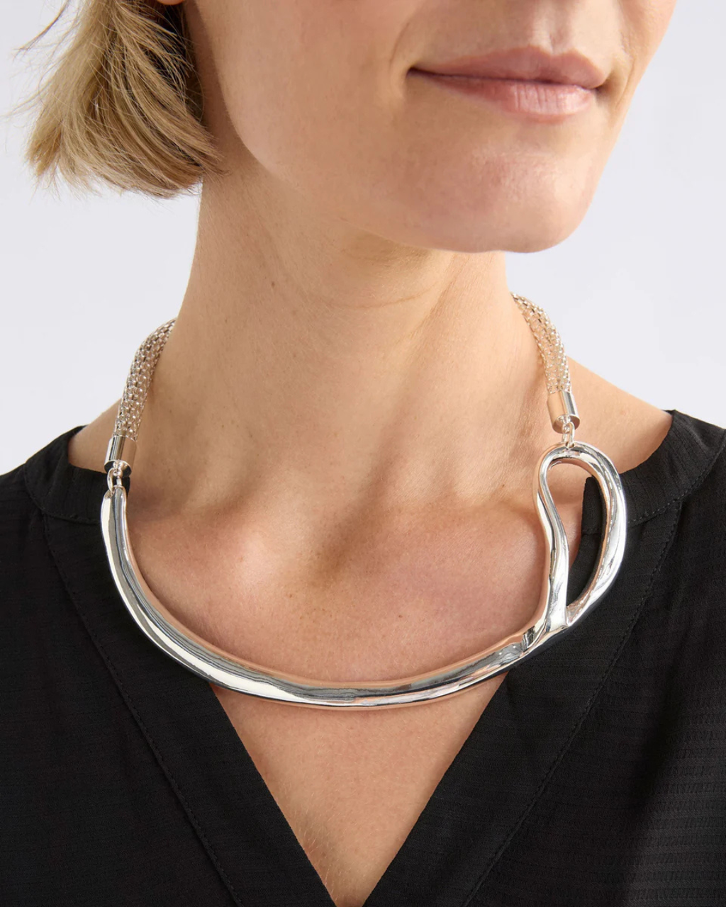 Delaa Choker Necklace Gold