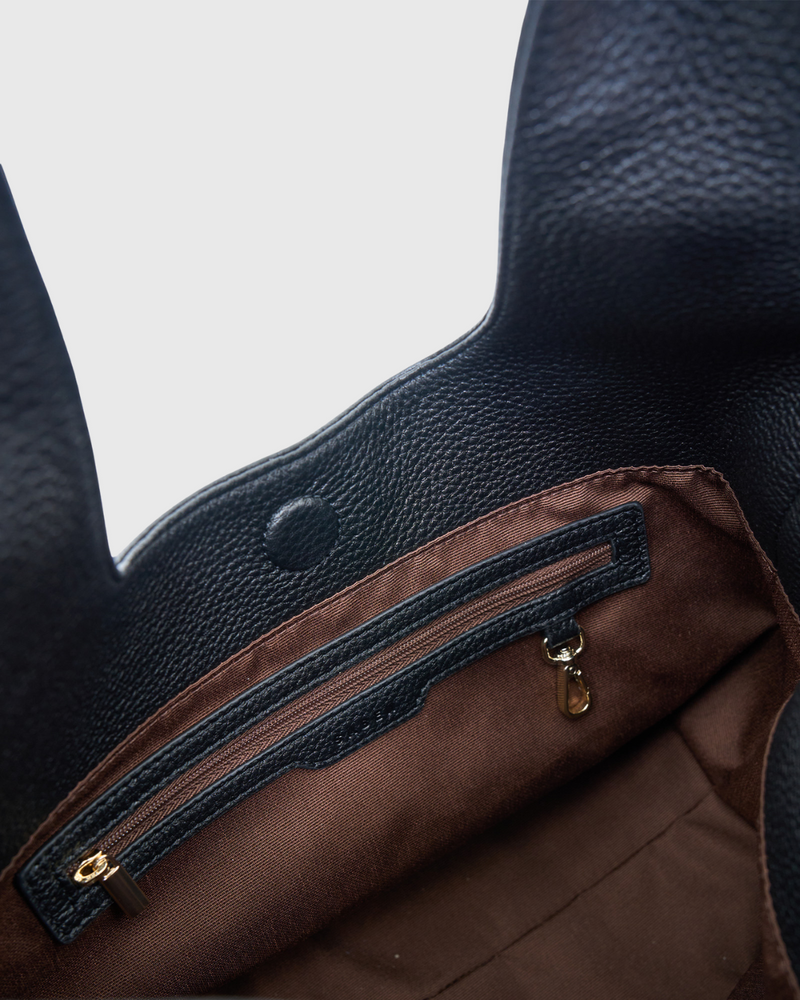 Kiki Shoulder Bag Black Lightly Milled